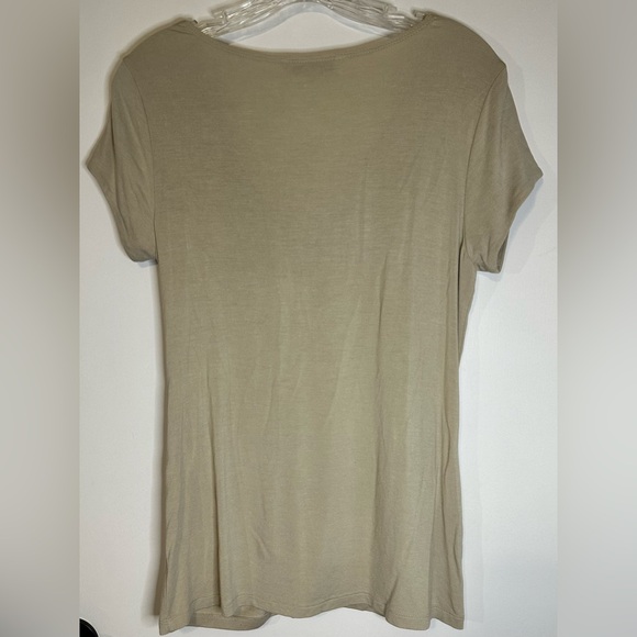 Cabi Tan Front Twisted Blouse Scoop Neck Short Sleeve Size Med Pre- Owned - Picture 7 of 8
